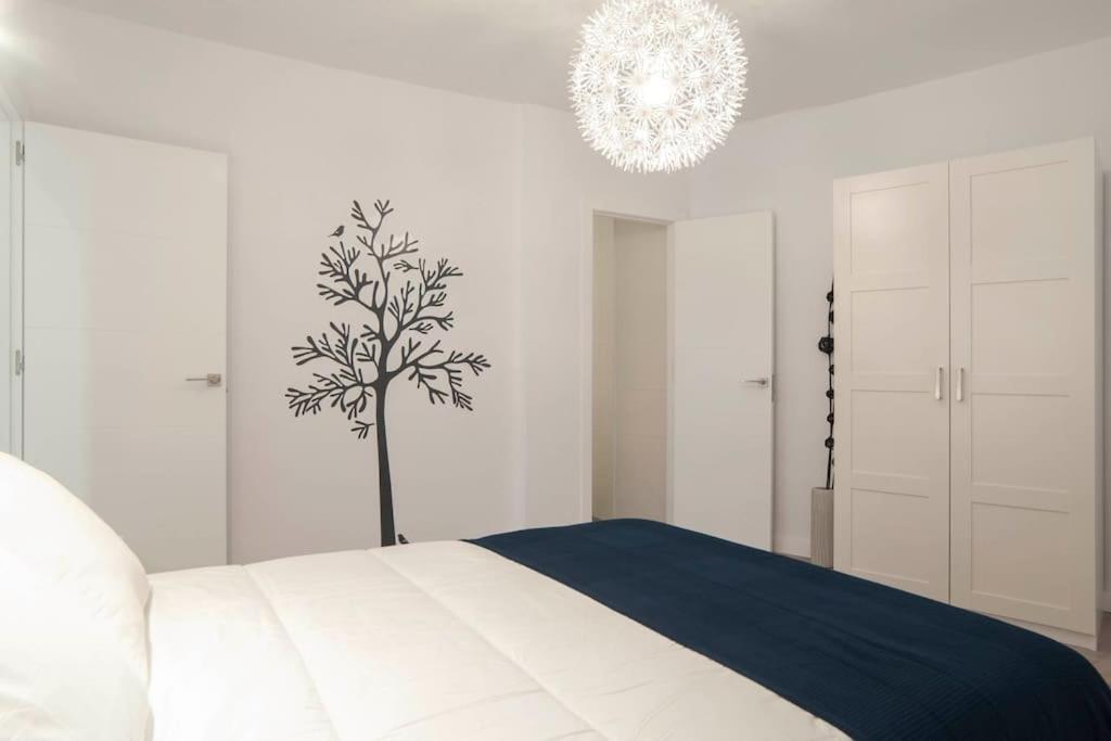 Moderno Apartamento En Plaza Merced Malaga Ngoại thất bức ảnh